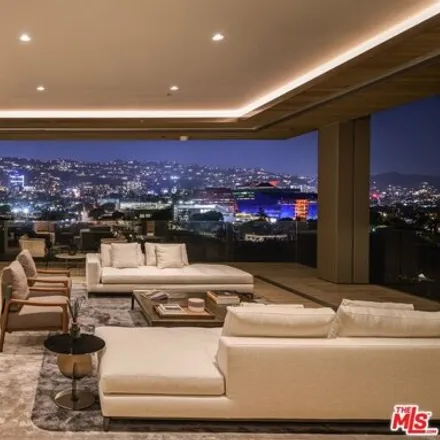 Image 3 - 8899 Beverly Boulevard, Beverly Hills, CA 90069, USA - Condo for sale