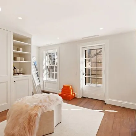 Image 7 - 22 Bank Street, New York, NY 10014, USA - Townhouse for sale