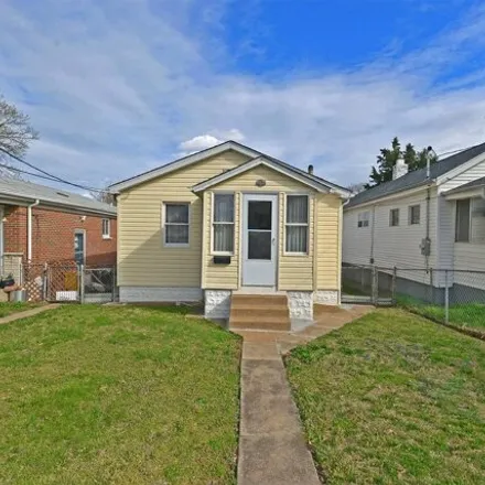 Buy this 2 bed house on 5106 Gerritt Avenue in St. Louis, MO 63116
