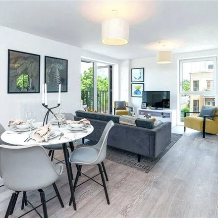 Image 2 - Alexandra Grove, Seven Sisters Road, London, N4 2PQ, United Kingdom - Apartment for rent