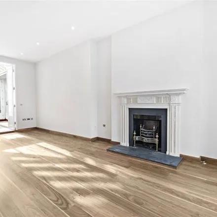 Rent this 5 bed townhouse on 33 Chesham Place in London, SW1X 8HB