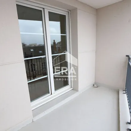 Image 7 - 40 Rue du Faubourg Madeleine, 45000 Orléans, France - Apartment for rent