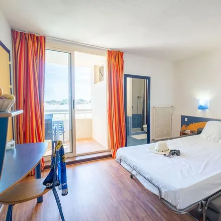 Rent this 1 bed condo on Saint-Pierre-la-Mer in Rue du Rocher, 11560 Saint-Pierre-la-Mer
