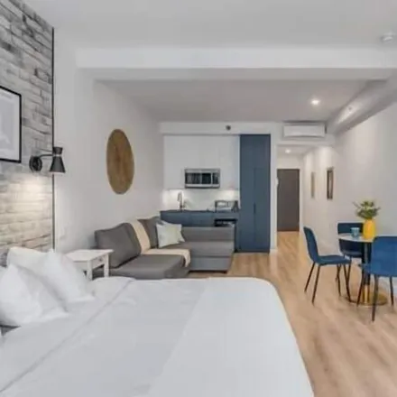 Image 4 - Saint-Roch, Quebec, QC G1K 3B4, Canada - Apartment for rent