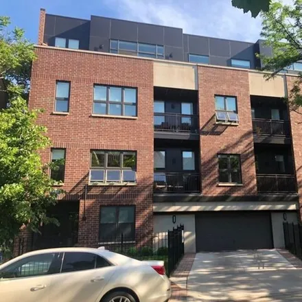 Rent this 2 bed condo on 937-939 West Belle Plaine Avenue in Chicago, IL 60613