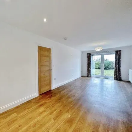 Image 6 - Cambria House, 340 Telegraph Road, Heswall, CH60 6TE, United Kingdom - Apartment for sale
