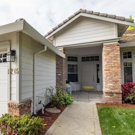 Buy this 3 bed house on 1205 Mercedes Drive in Roseville, CA 95747