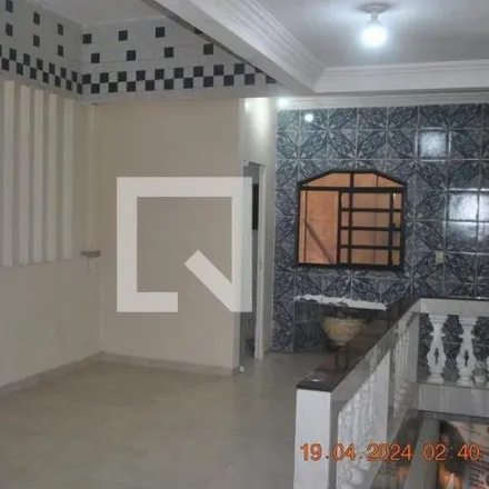 Rent this 7 bed apartment on Praça Dorival Caymmi in Itapuã, Salvador - BA