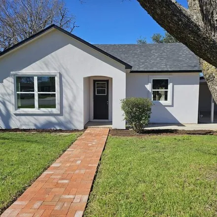 Buy this 3 bed house on 232 5th Street in Burnet, TX 78611