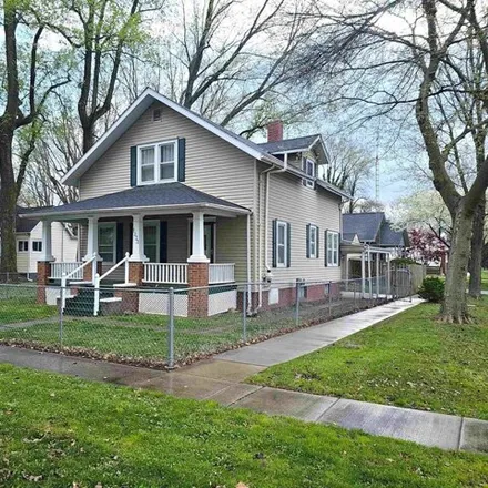 Buy this 4 bed house on 416 West Maple Avenue in Springfield, IL 62702