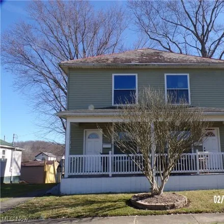 Buy this 4 bed house on 78 Johnson Street in Putnam, Zanesville