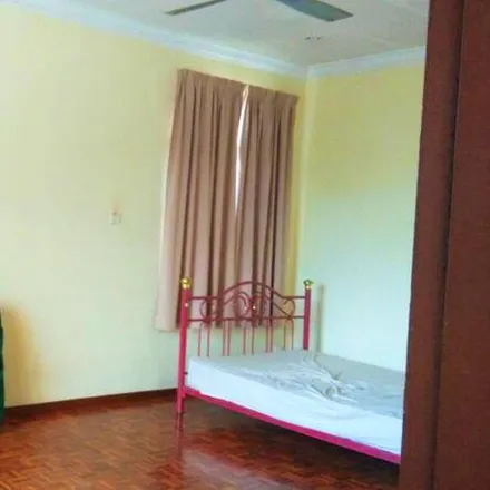 Rent this 1 bed apartment on Lorong Seri Teruntum 17 in Kemunting, 25100 Kuantan