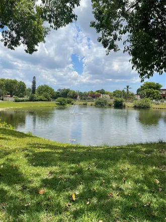 Image 1 - Inverrary Country Club, 3840 Inverrary Boulevard, Lauderhill, FL 33319, USA - Condo for sale