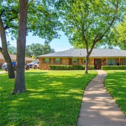 Buy this 3 bed house on 4253 South 20th Street in Abilene, TX 79605