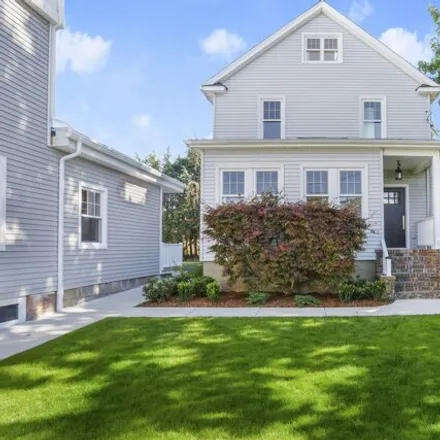 Rent this 3 bed house on 25 East Avenue in New Canaan, CT 06840