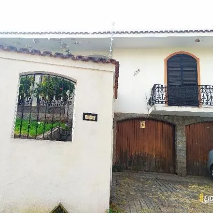 Rent this 4 bed house on Avenida Floriano Peixoto in Centro, Uberlândia - MG