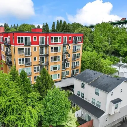 Buy this 2 bed condo on 8677 North Decatur Street in Portland, OR 97203