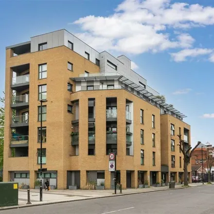 Image 7 - Fleming house, George Row, London, SE16 4UL, United Kingdom - Apartment for rent