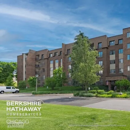 Buy this 2 bed condo on College of DuPage in 425 Fawell Boulevard, Glen Ellyn