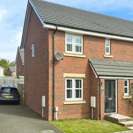 Buy this 3 bed duplex on Perry Close in Abergavenny, NP7 6PZ