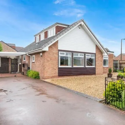 Buy this 4 bed house on Oak Tree Road in Bawtry, DN10 6LD