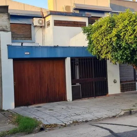 Buy this 3 bed house on General Julio Argentino Roca 649 in Villa Don Bosco, B1752 CXU Ramos Mejía