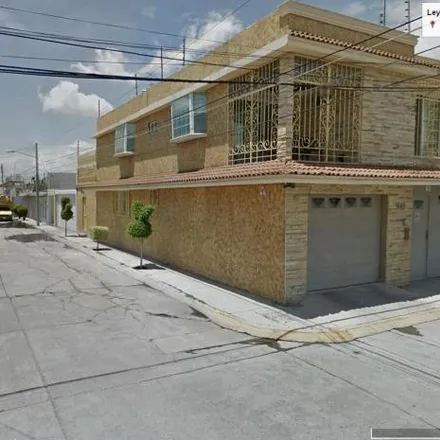Rent this 4 bed house on Calle Manzanos 303 in Jardines De Celaya 3 Ra Secc, 38080 Celaya