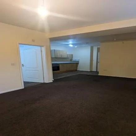 Image 3 - M4, Port Talbot, SA13 1SY, United Kingdom - Apartment for rent