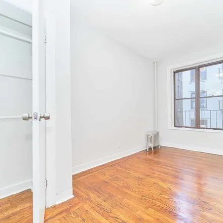 Rent this 1 bed apartment on 535 East 81st Street in New York, NY 10028