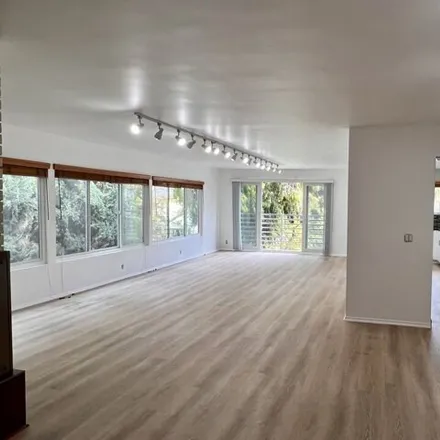 Image 4 - 414 North Maple Drive, Beverly Hills, CA 90211, USA - Apartment for rent