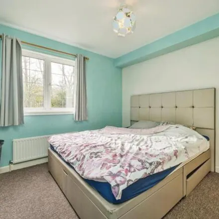 Image 9 - Burnvale, Livingston, EH54 6DQ, United Kingdom - Apartment for sale