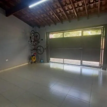 Buy this 2 bed house on Rua Pastor Antônio Munhoz in Vila São Camilo, Santa Bárbara d'Oeste - SP