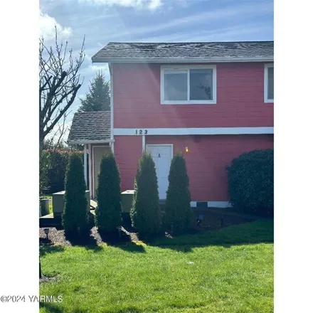 Buy this 2 bed condo on 123 Ne Myreboe St Unit A in Poulsbo, Washington