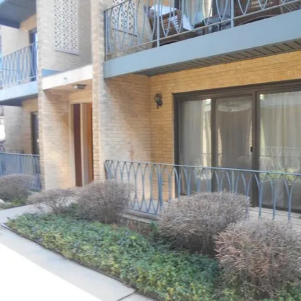 Image 3 - 6864 North Northwest Highway, Chicago, IL 60631, USA - Condo for sale