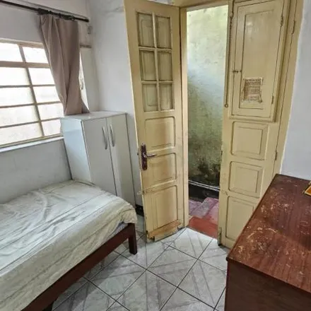 Buy this 2 bed house on Rua Quinze de Novembro in Centro, Poços de Caldas - MG