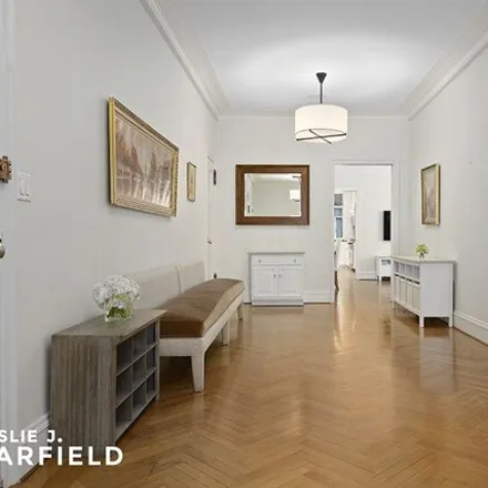Image 2 - 10 West 82nd Street, New York, NY 10024, USA - Apartment for sale