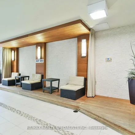 Image 7 - 5 Michael Power Place, Toronto, ON M9A 5G1, Canada - Apartment for rent