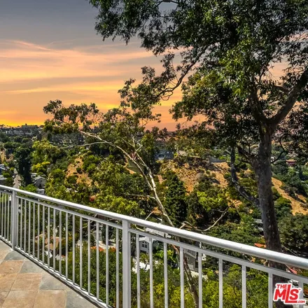 Image 9 - 8476 Grand View Drive, Los Angeles, CA 90046, USA - Townhouse for sale