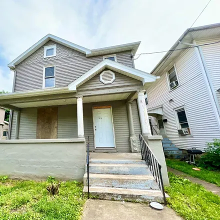 Buy this 3 bed house on 1404 Woodlawn Avenue in Oakland, Middletown