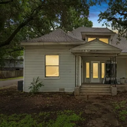 Buy this 2 bed house on 118 North Park Street in Hillsboro, TX 76645