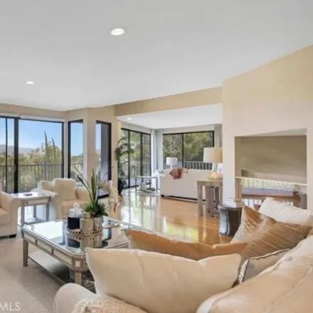 Image 2 - 13501 Cheltenham Drive, Los Angeles, CA 91423, USA - House for rent