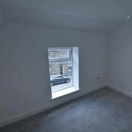Image 7 - East Road, Tylorstown, CF43 3DN, United Kingdom - Townhouse for rent