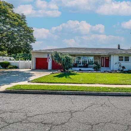 Buy this 4 bed house on 32 Creamer Drive in Gillespie, Sayreville