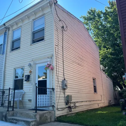 Buy this 2 bed house on 511 West 9th Street in New Castle, New Castle County