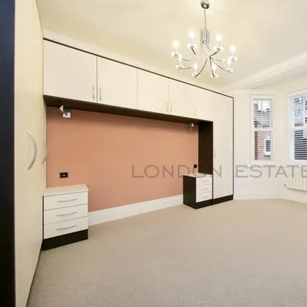 Image 3 - Ada Lewis House, Palliser Road, London, W14 9EF, United Kingdom - Apartment for rent