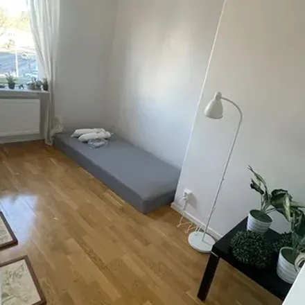 Rent this 1 bed apartment on Huddinge Musik in Klockarvägen, 141 61 Sjödalen-Fullersta
