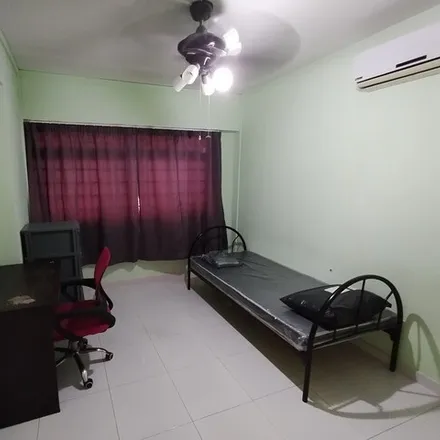 Rent this 1 bed room on Blk 563 in Yew Tee, Choa Chu Kang Street 52