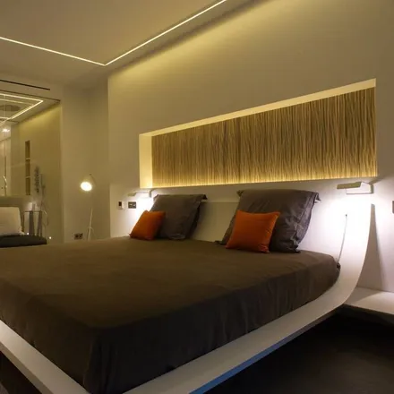 Rent this 2 bed apartment on Sint-Maarten in Sint-Maartenplein 31, 3512 Hasselt