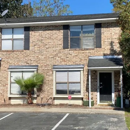 Buy this 2 bed condo on 6224 Lucille Drive in North Charleston, SC 29406