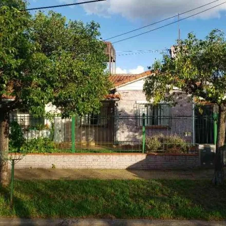 Buy this 2 bed house on Alcalde M. Torres in Partido de Hurlingham, 1688 Villa Tesei